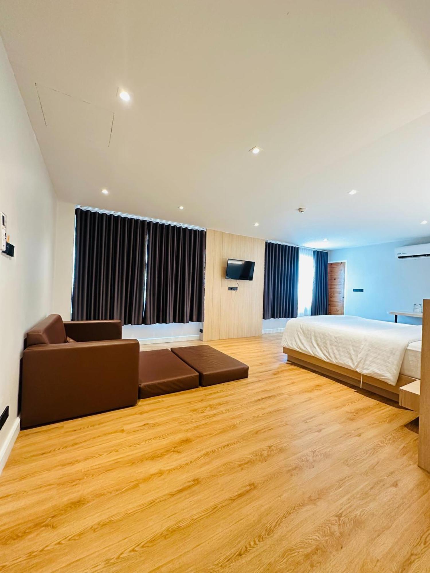 V1 Boutique Hotel Kanchanaburi Zewnętrze zdjęcie
