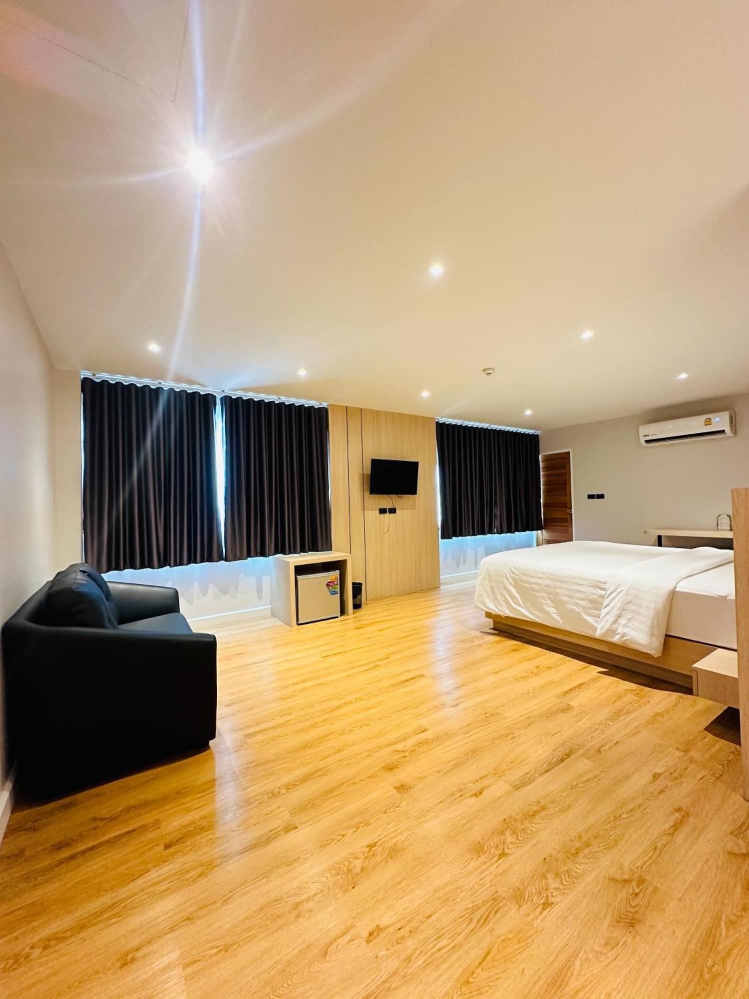 V1 Boutique Hotel Kanchanaburi Zewnętrze zdjęcie